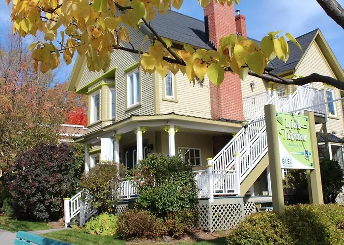 Hotel La Belle Victorienne à Magog